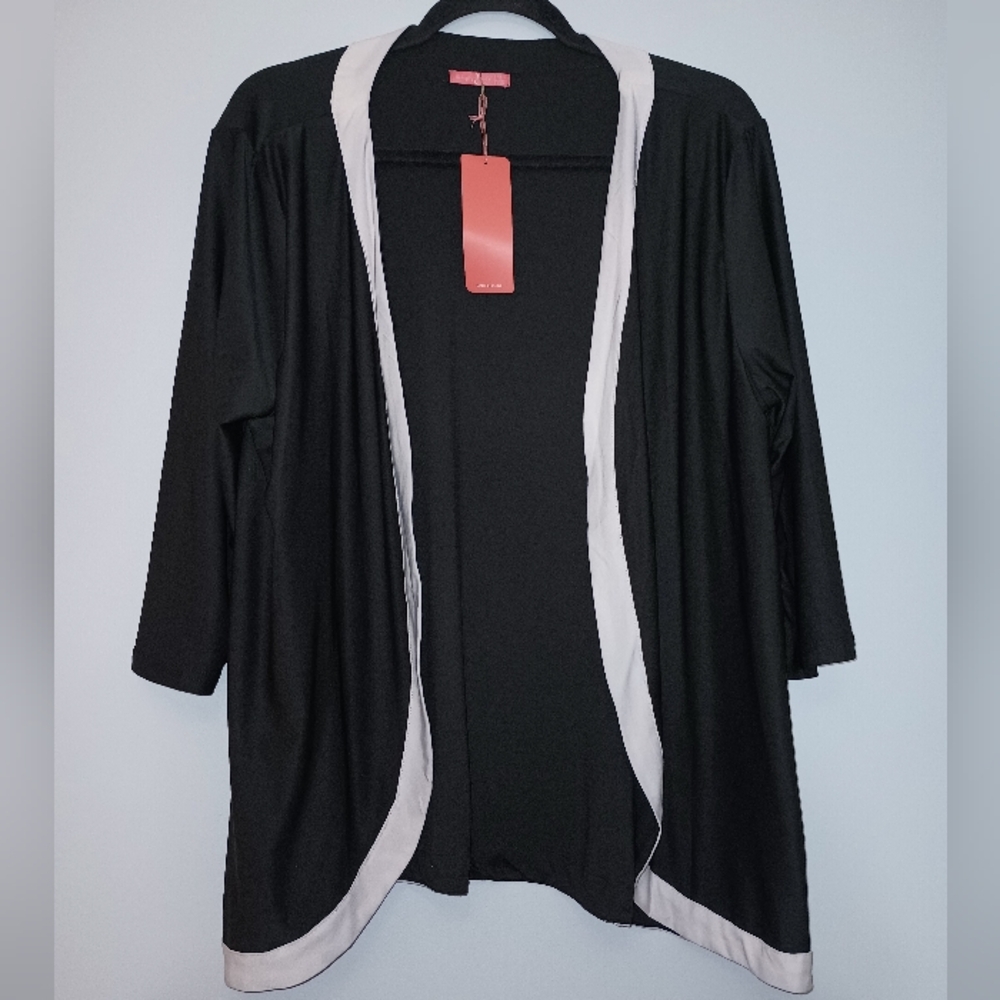 Simply Aster By Firmiana Black and White Women's Cardigan 1X‎